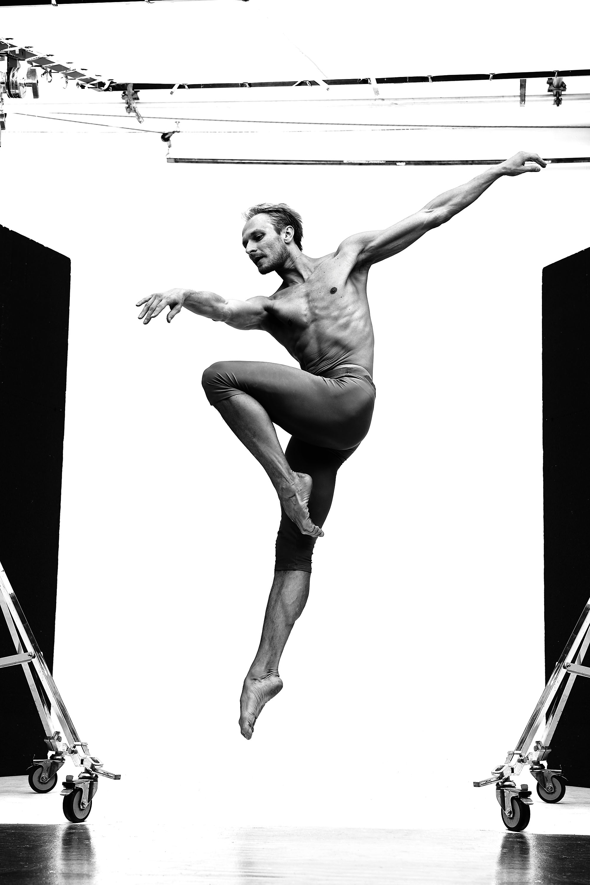 BACKSTAGE - Dawid &amp; Marcin of the Royal Danish Ballet